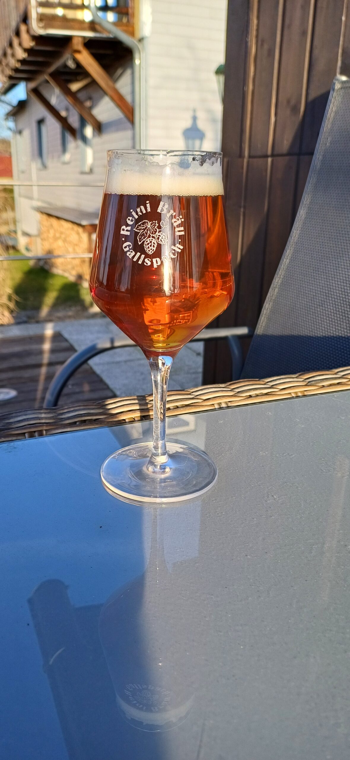 Märzen gebraut vor ca.6 Jahren schmeckt perfekt.Richtige Lagerung und mit Herz gebraut